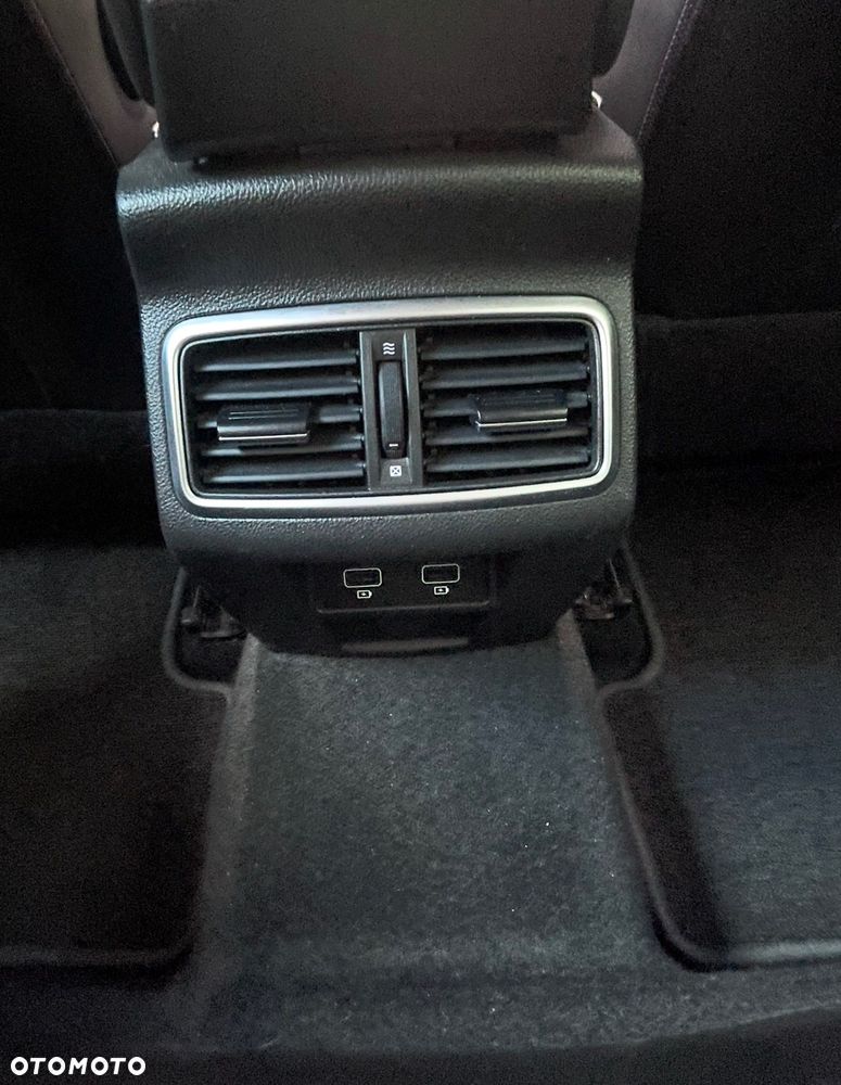 Renault Megane 1.3 TCe Intens EDC - 26