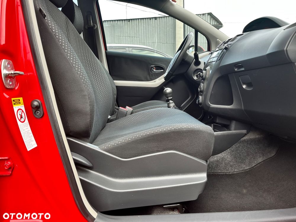 Toyota Yaris 1.33 VVT-i Executive - 17