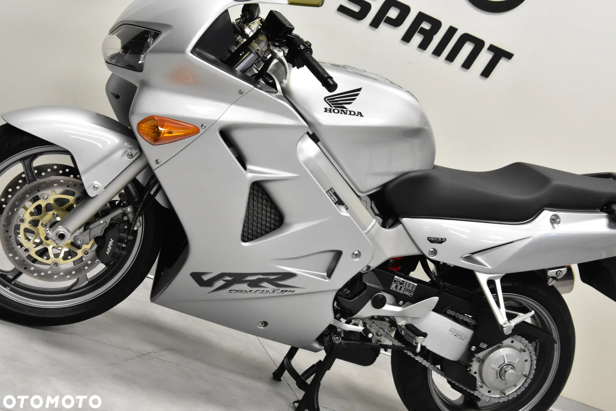 Honda VFR - 14