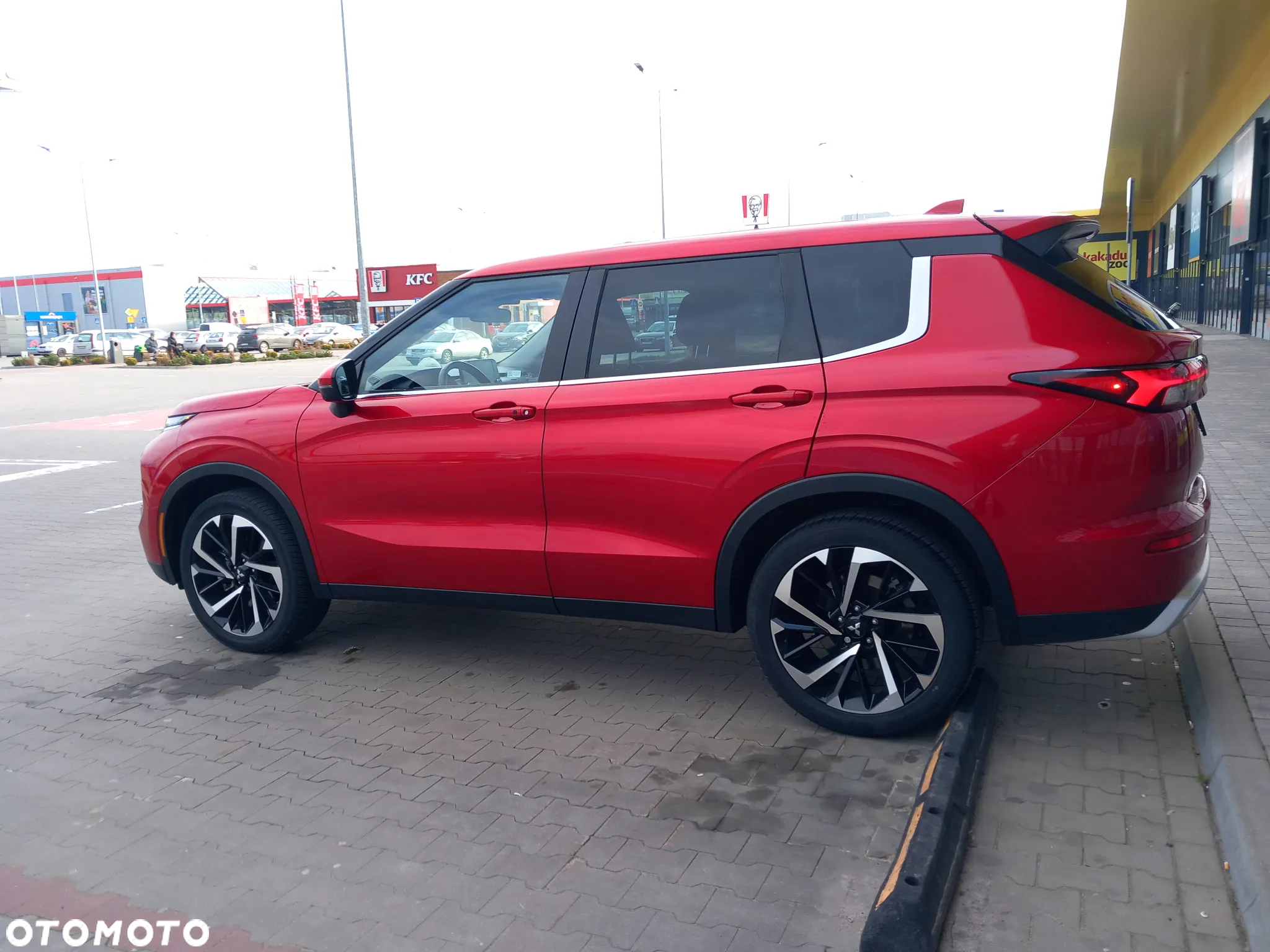 Mitsubishi Outlander 2.4 4WD CVT Intense - 6