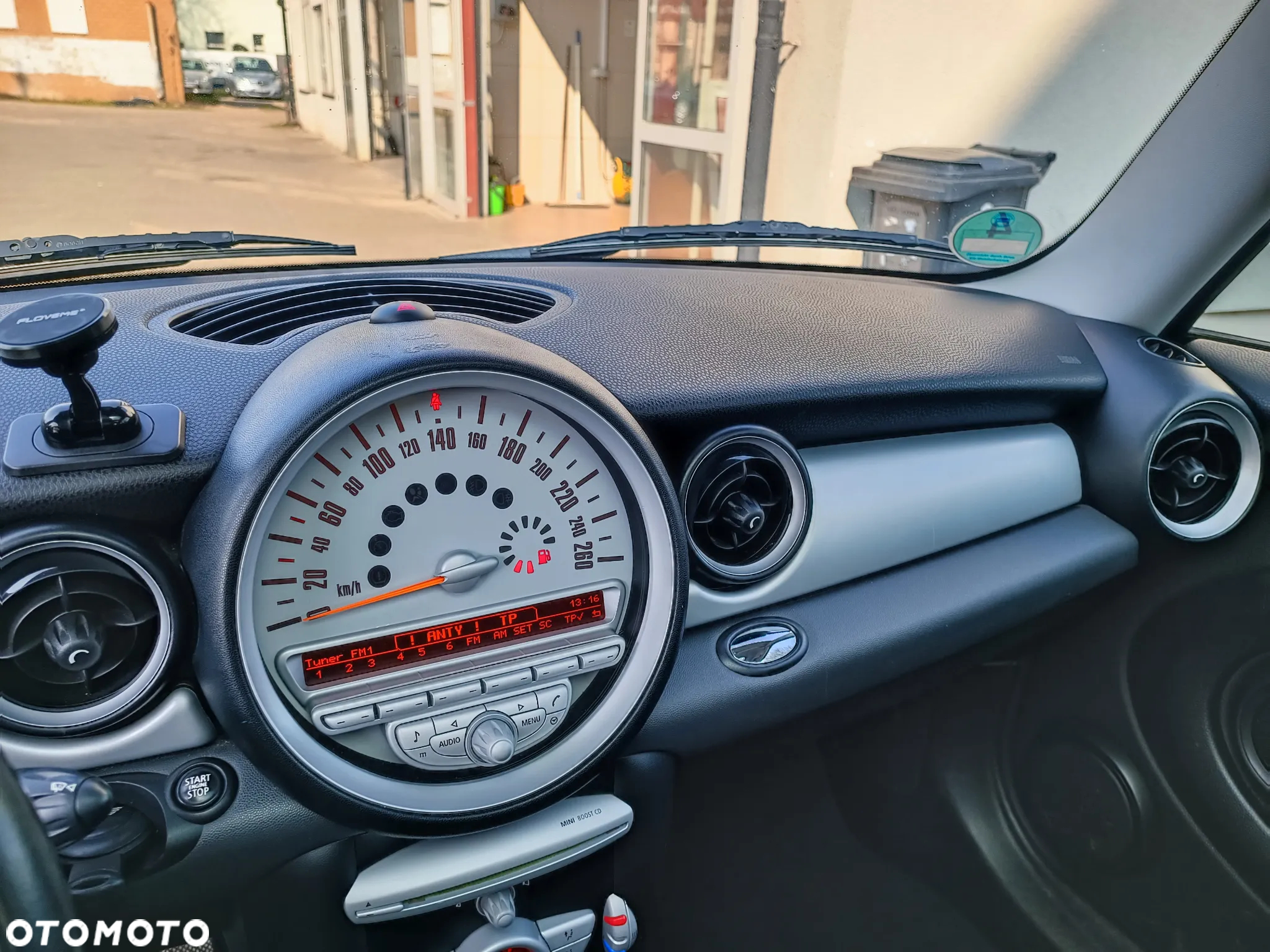 MINI ONE Standard - 18