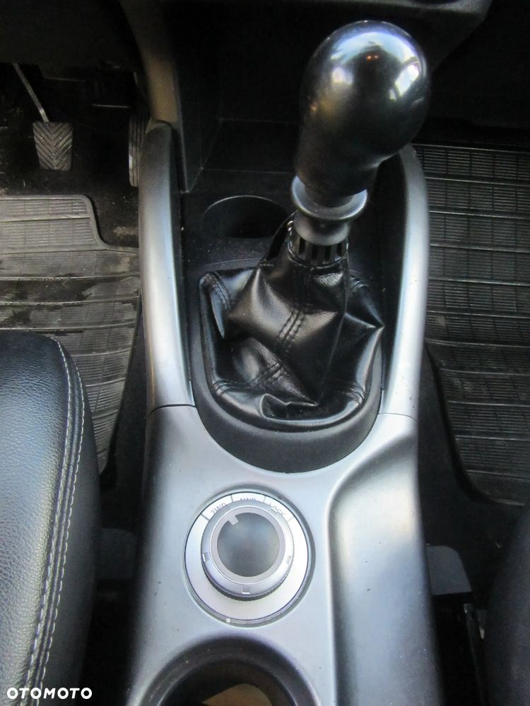 Mitsubishi Outlander - 12