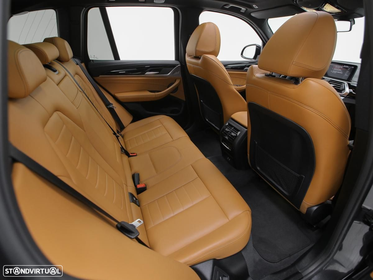 BMW iX3 - 11