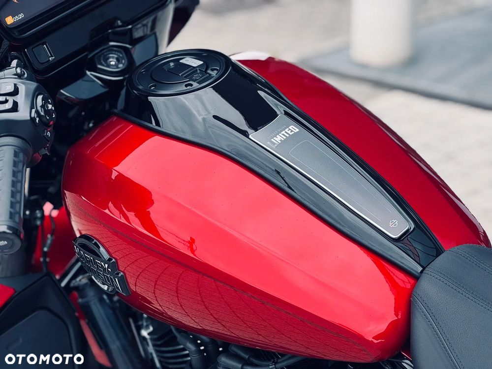 Harley-Davidson Touring Street Glide - 23
