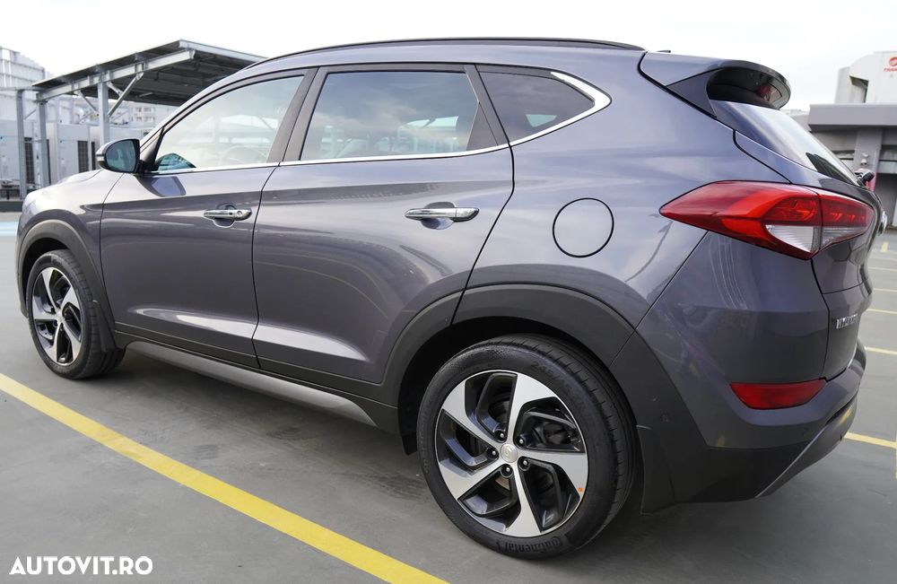 Hyundai Tucson 2.0 CRDI 4WD 6AT Luxury Pack+ - 9