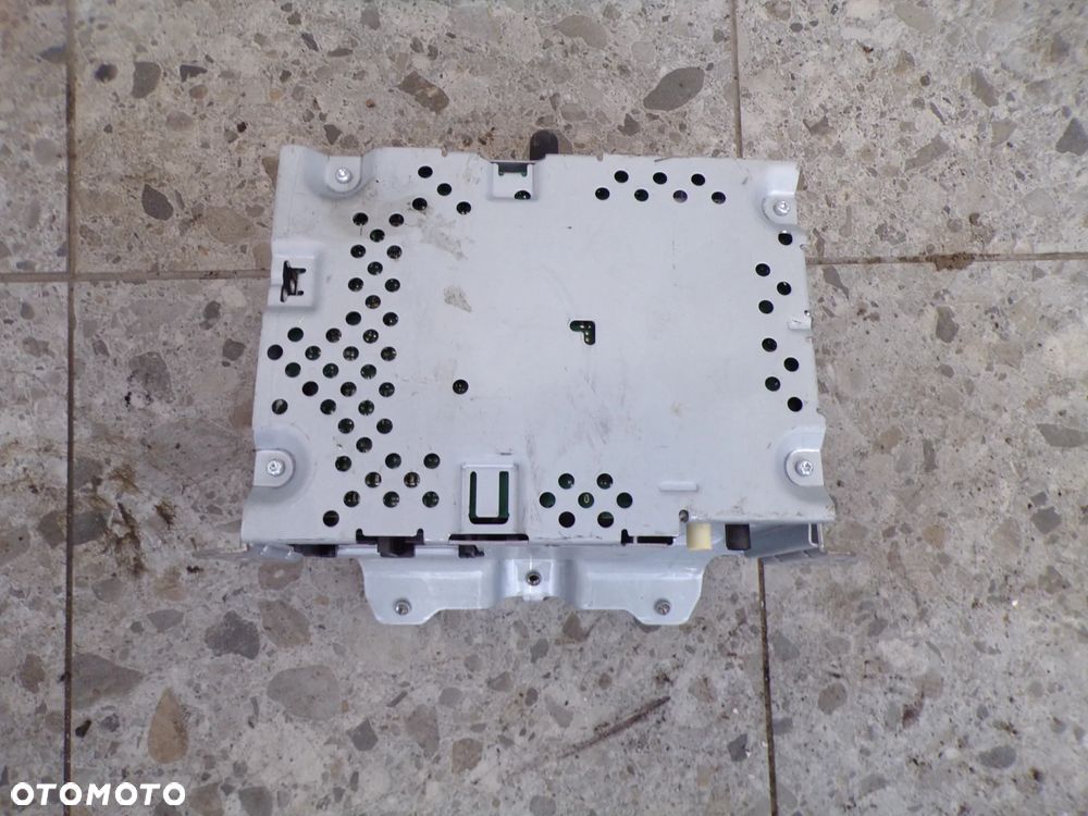 RADIO FORD FIESTA MK8 H1BT-18C815-W - 3
