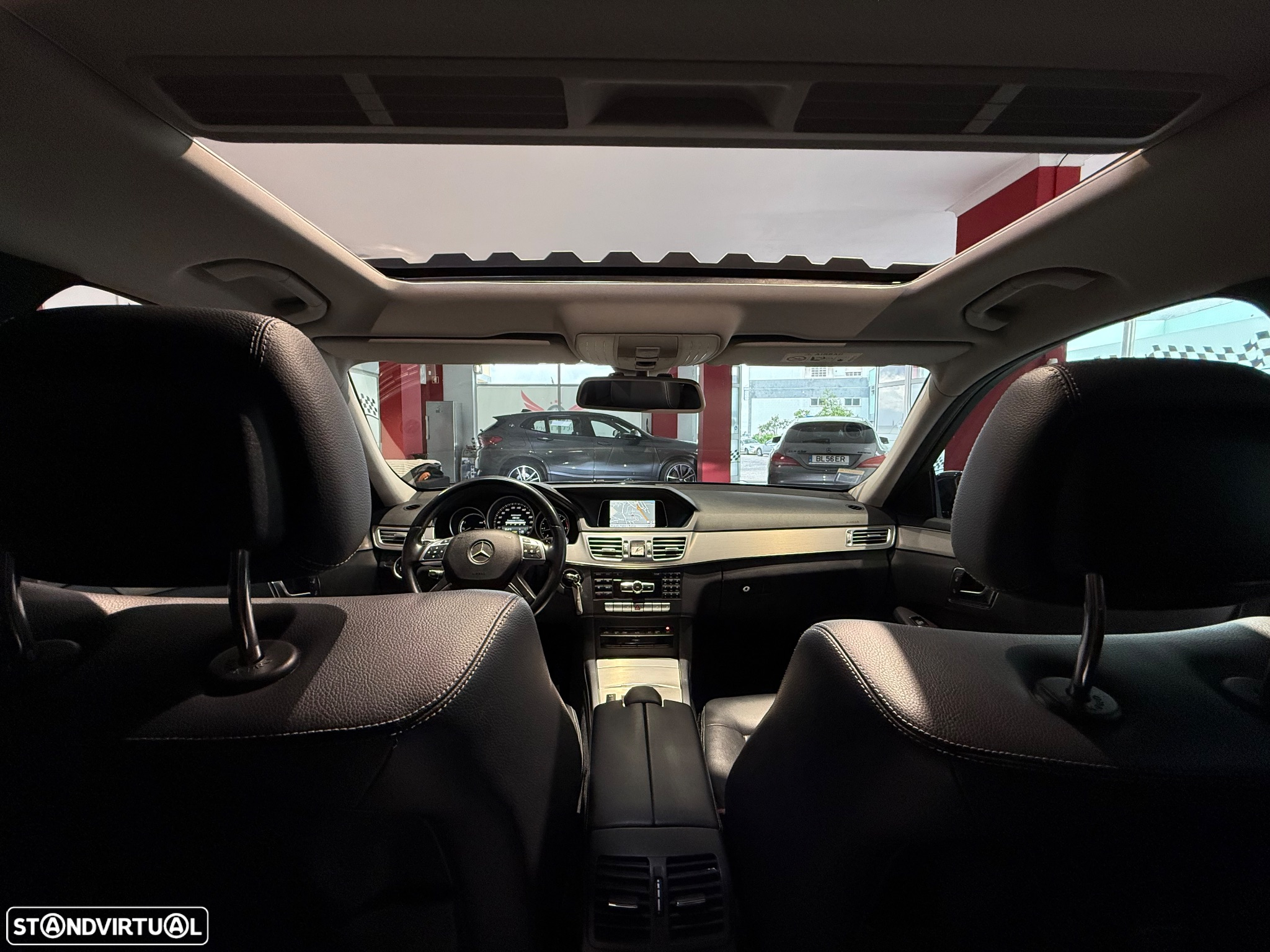 Mercedes-Benz E 300 Bluetec Hybrid Avantgarde - 13