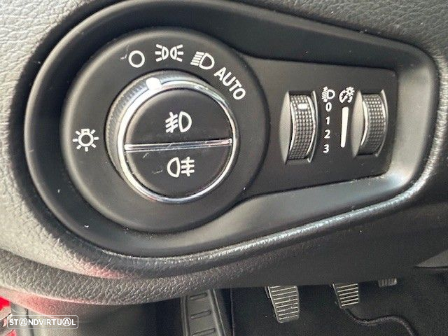 Jeep Renegade 1.0 T Limited - 13