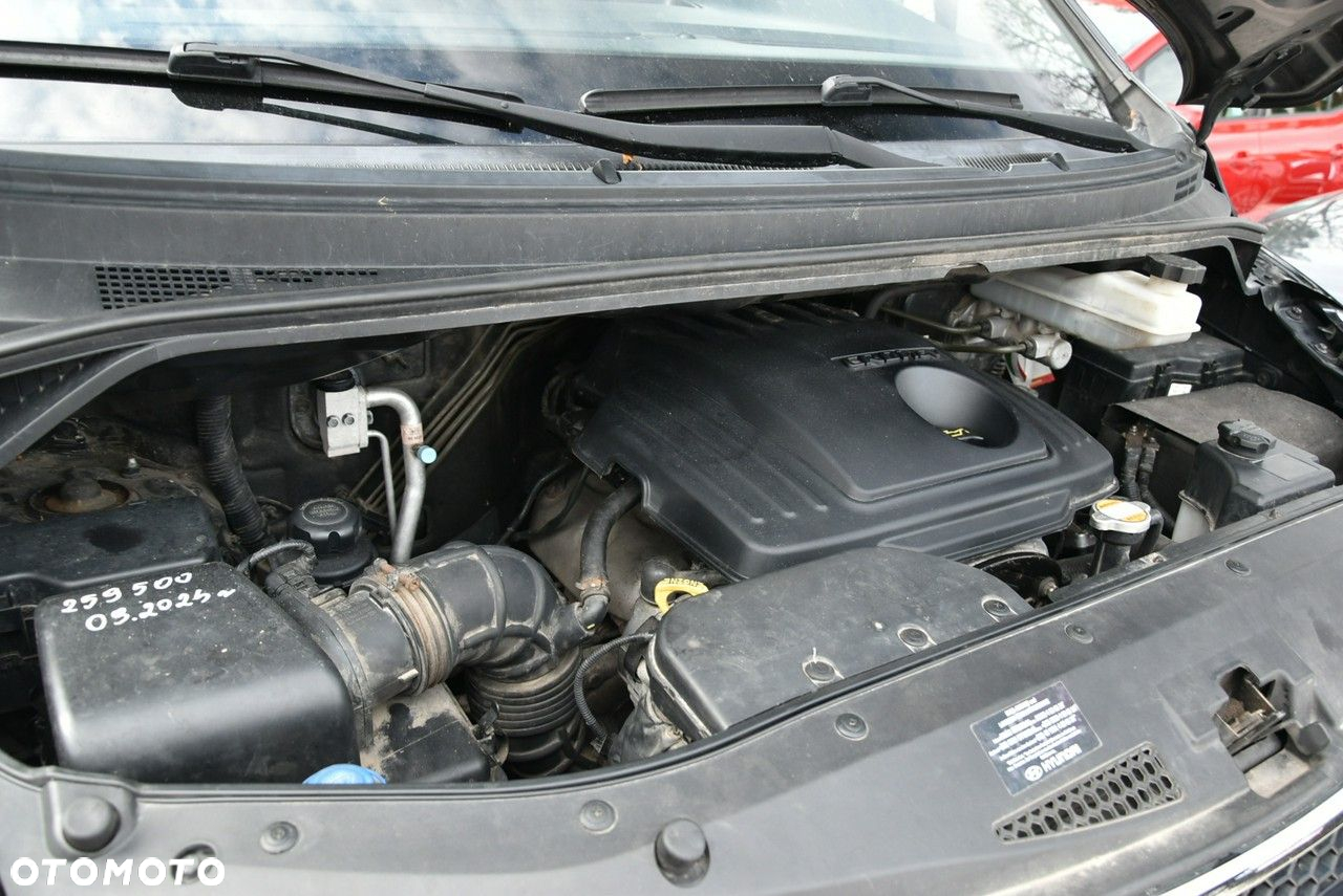 Hyundai H-1 2.5 CRDi Travel Comfort - 24