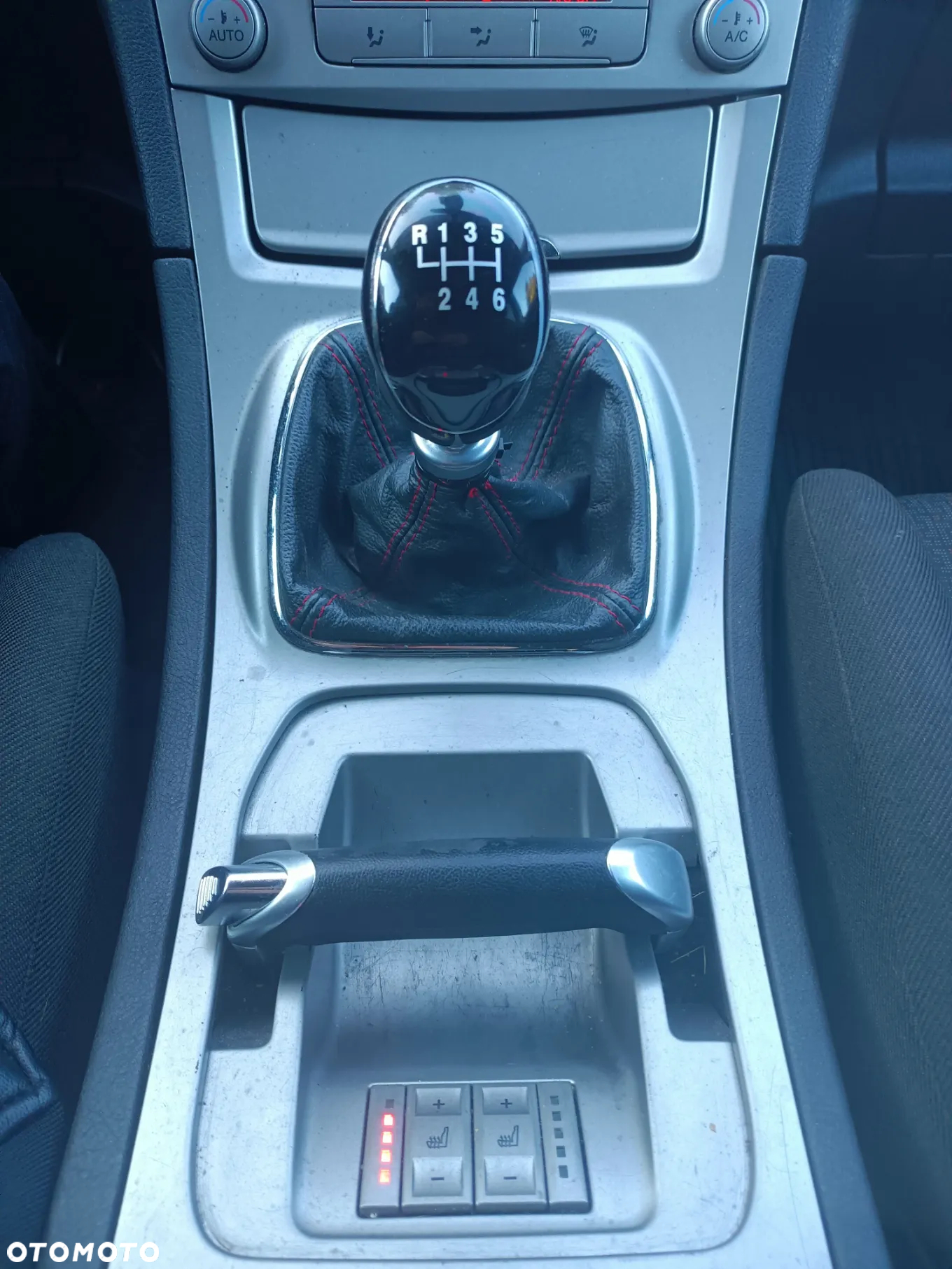 Ford S-Max 2.0 TDCi Trend - 13