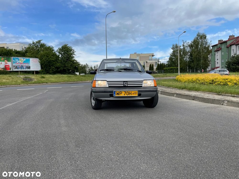 Peugeot 205 - 16