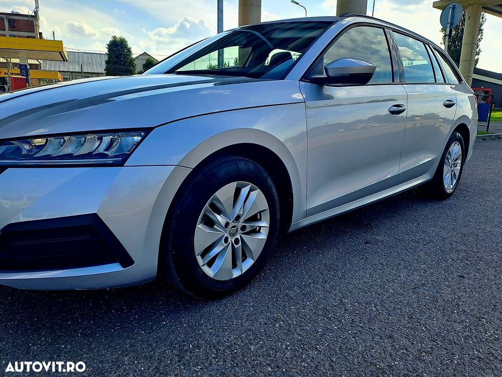 Skoda Octavia 1.6 TDI DSG Style - 9