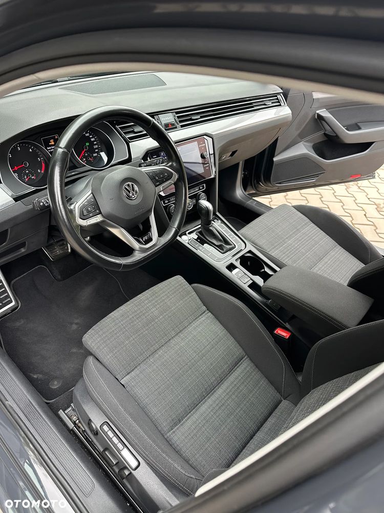 Volkswagen Passat 2.0 TDI SCR DSG 4Motion Business - 16