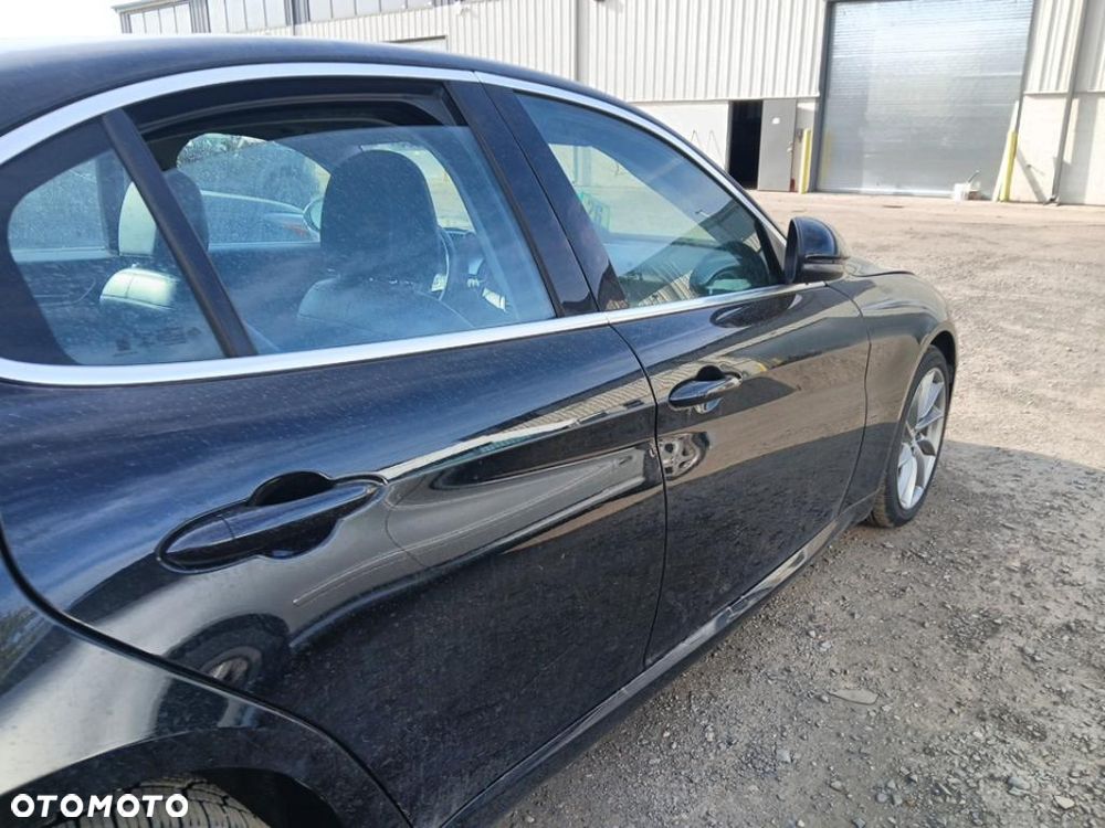 Alfa Romeo Giulia - 16