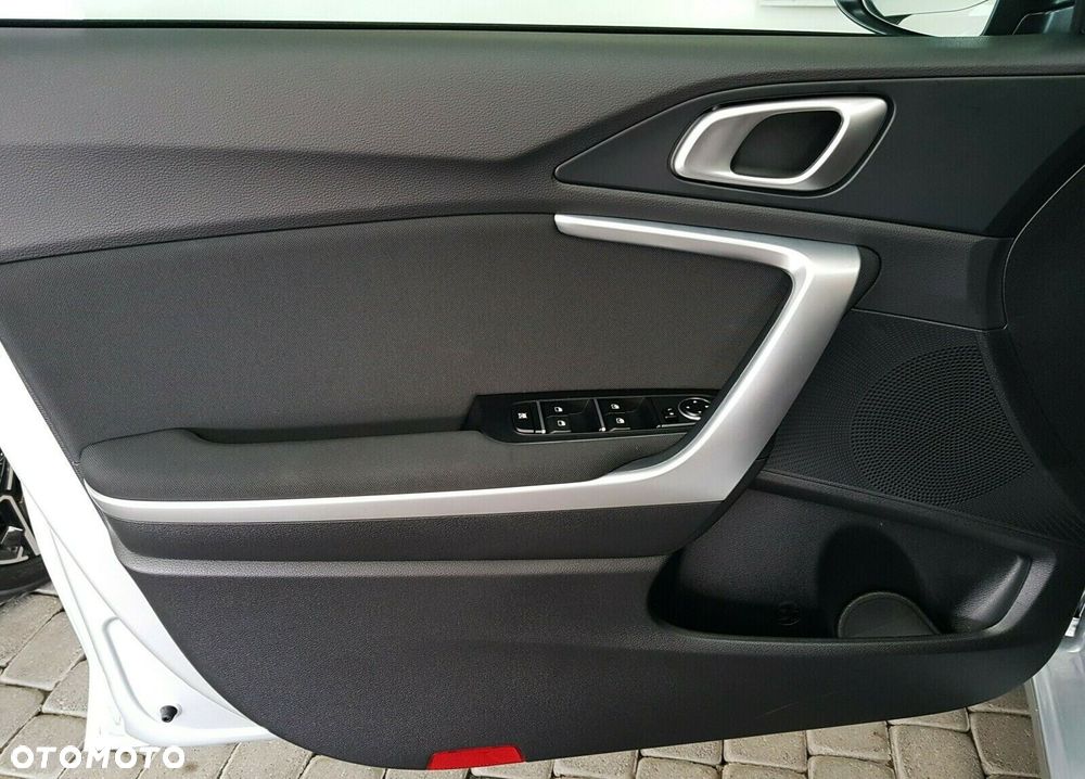 Kia Ceed 1.5 T-GDI M DCT - 12