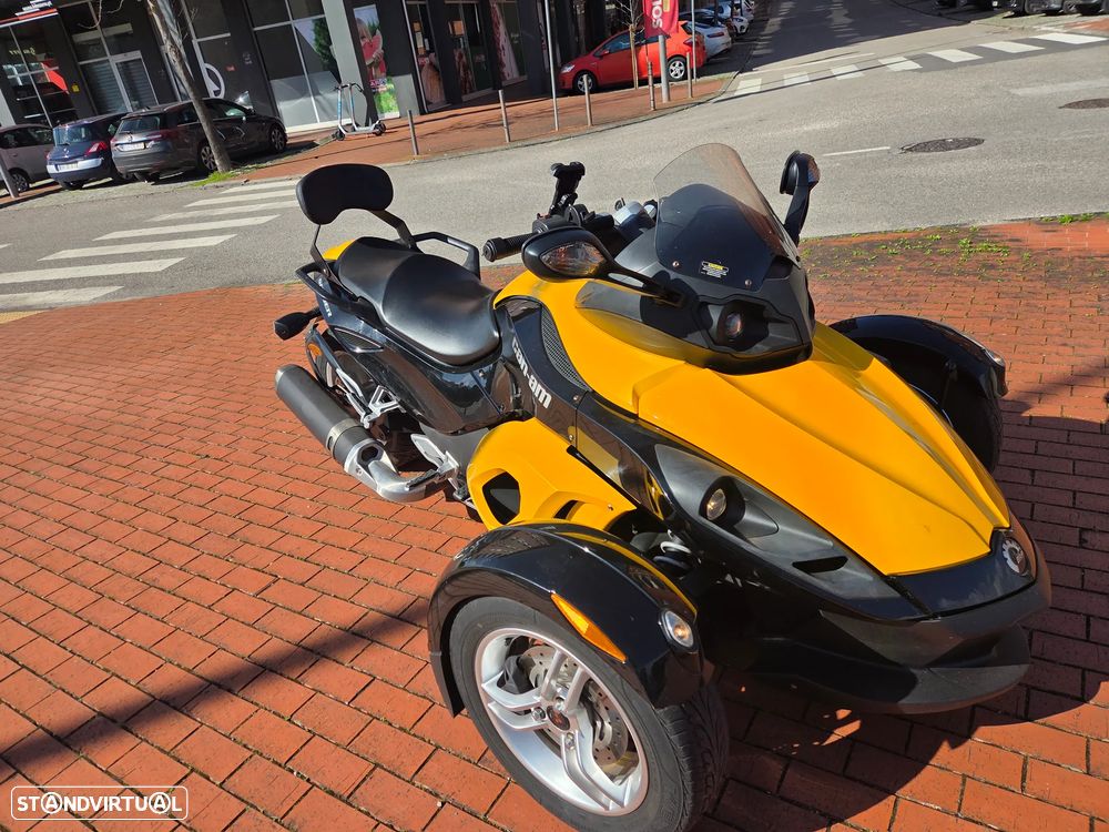 Can-Am Spyder F3 - 5