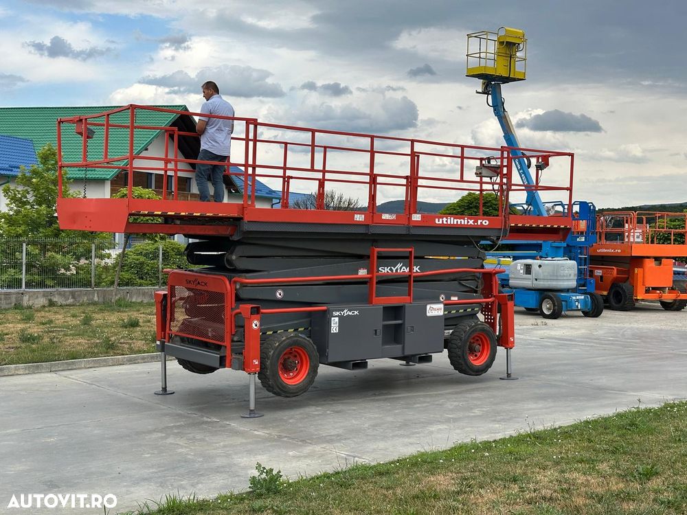 Skyjack SJ9250 RT - 10