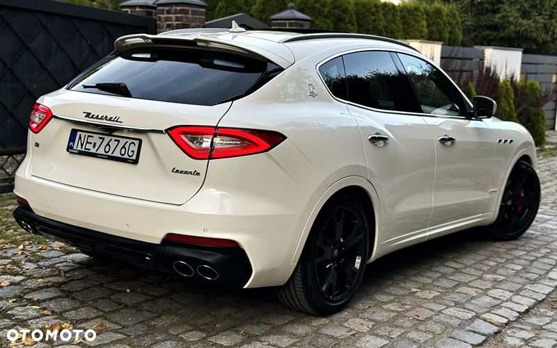 Maserati Levante Diesel Granlusso - 32