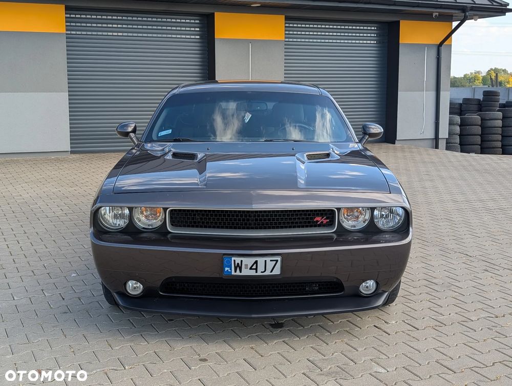 Dodge Challenger - 7
