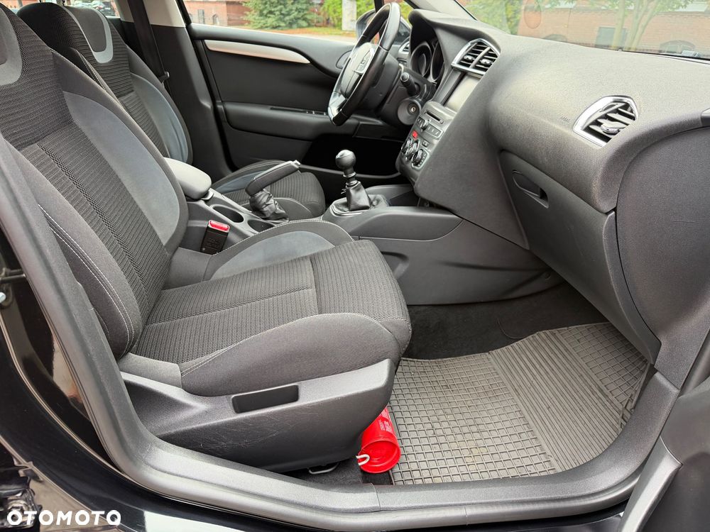 Citroën C4 e-HDi 115 Exclusive - 22