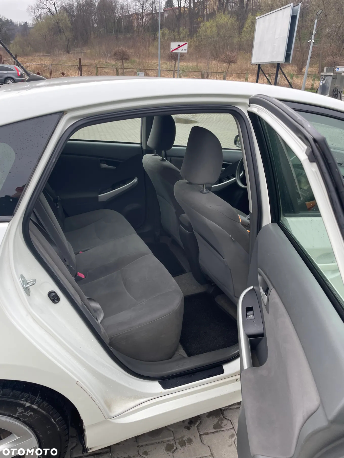 Toyota Prius - 12