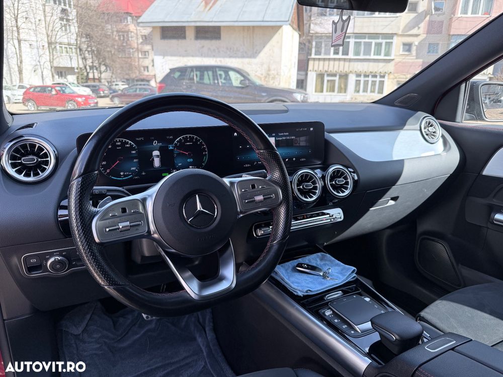 Mercedes-Benz GLA - 9