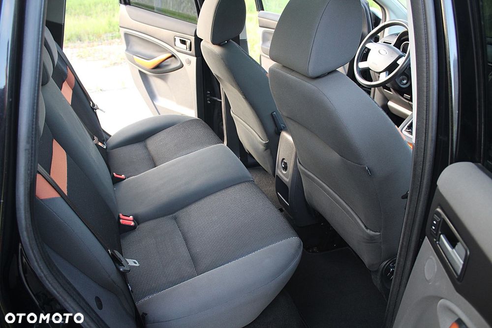 Ford Kuga 2.0 TDCi 4x4 Titanium - 23