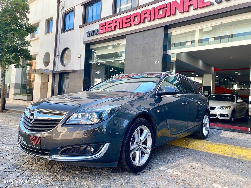 Opel Insignia Sports Tourer - 1