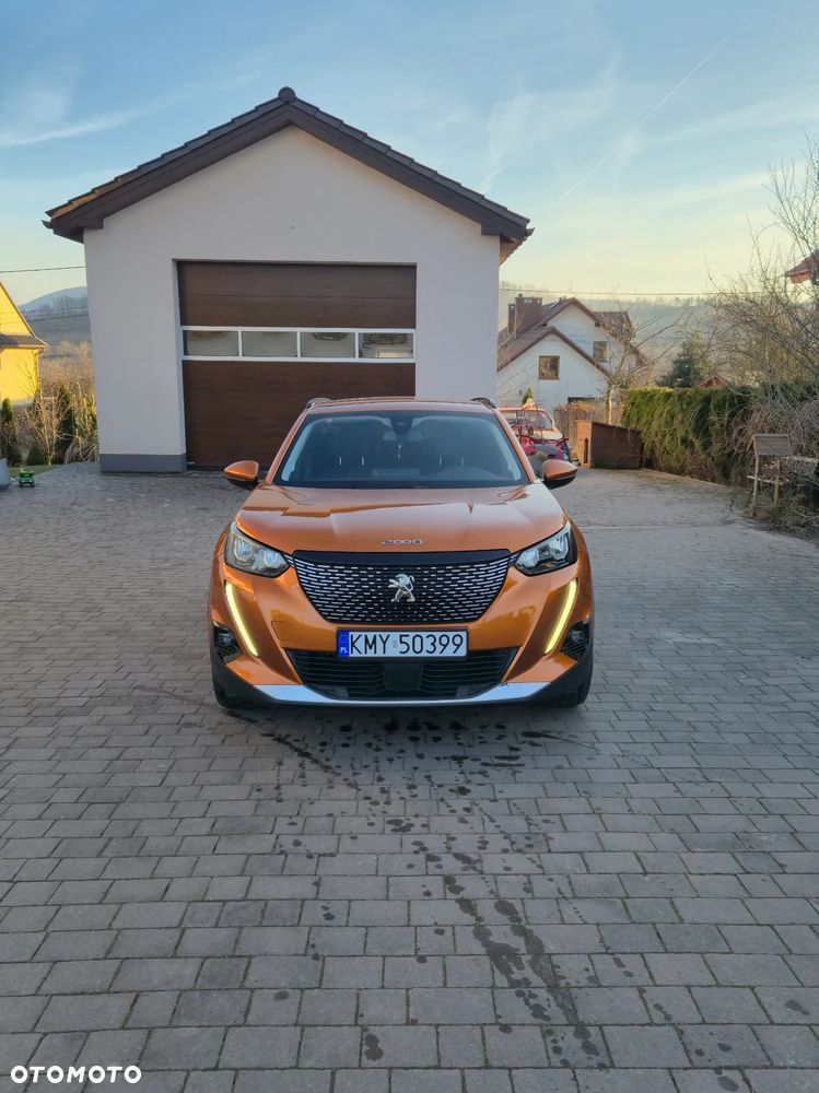 Peugeot 2008 1.5 BlueHDi Allure S&S EAT8 - 1