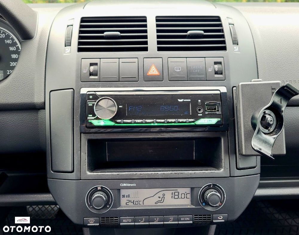 Volkswagen Polo - 23