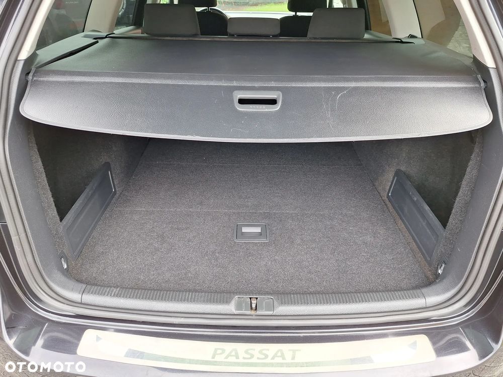 Volkswagen Passat - 9