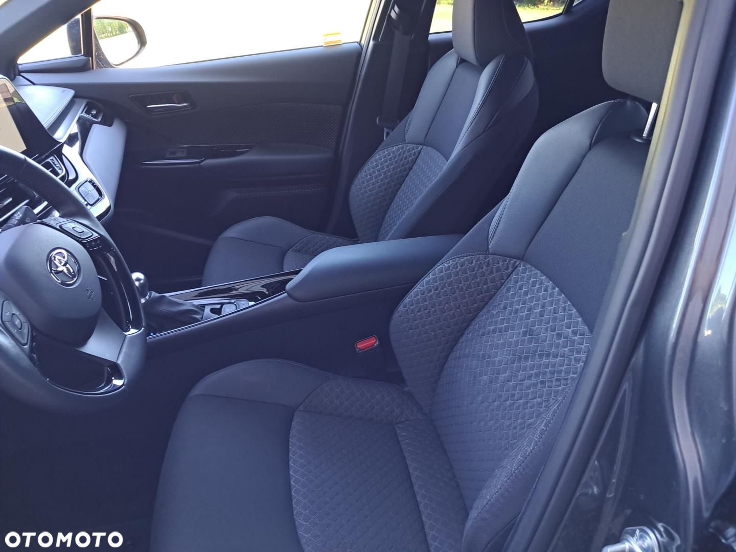 Toyota C-HR - 10