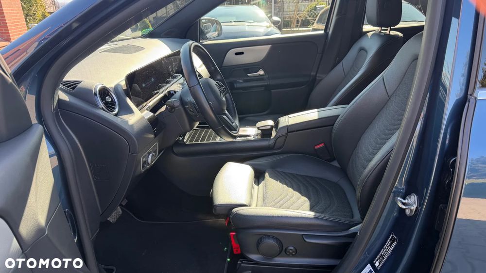 Mercedes-Benz GLA 200 Business Edition - 11
