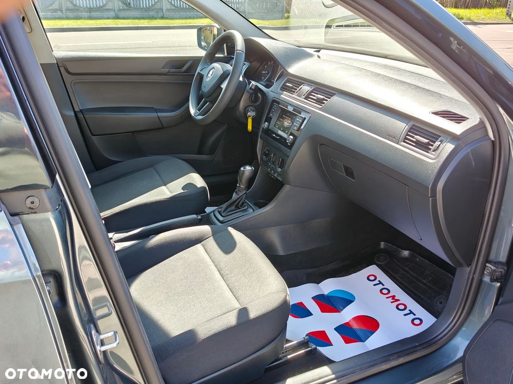 Skoda RAPID 1.2 TSI Ambition DSG - 19