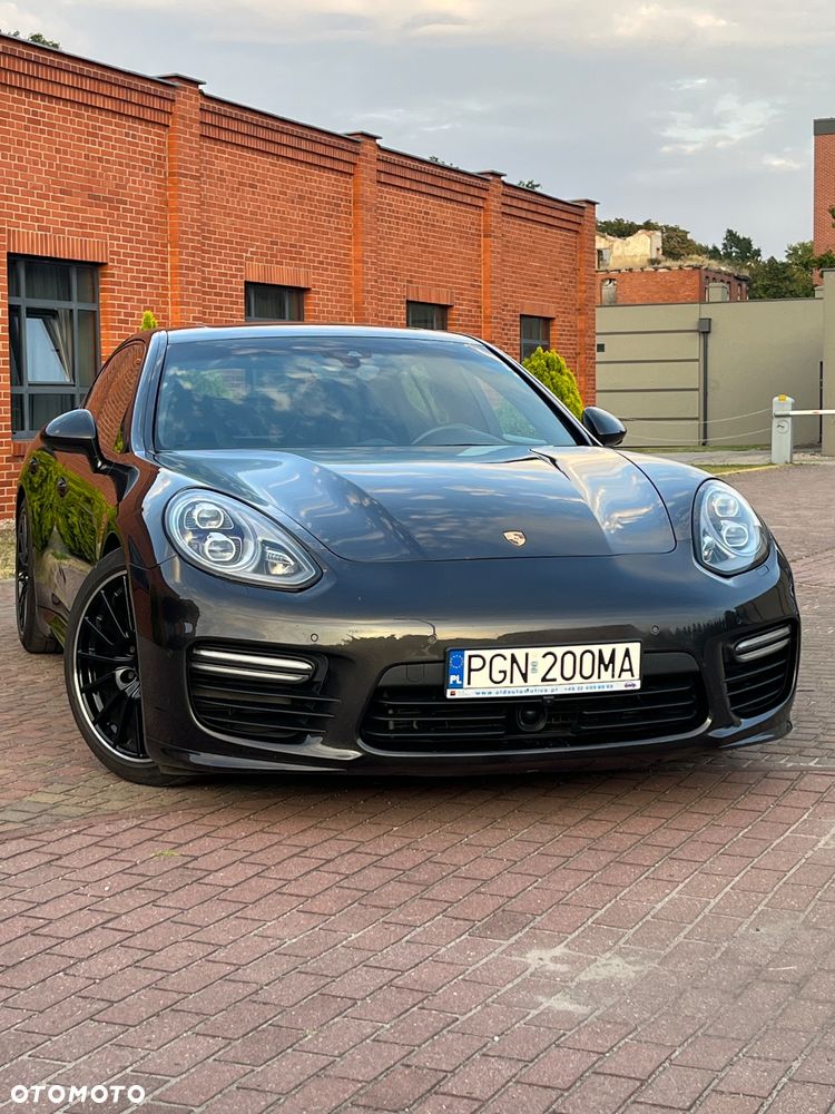 Porsche Panamera GTS - 23