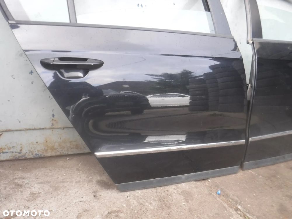 Vw Passat B6 sedan drzwi tyl kpl prawe listwa szyba LC9X - 4