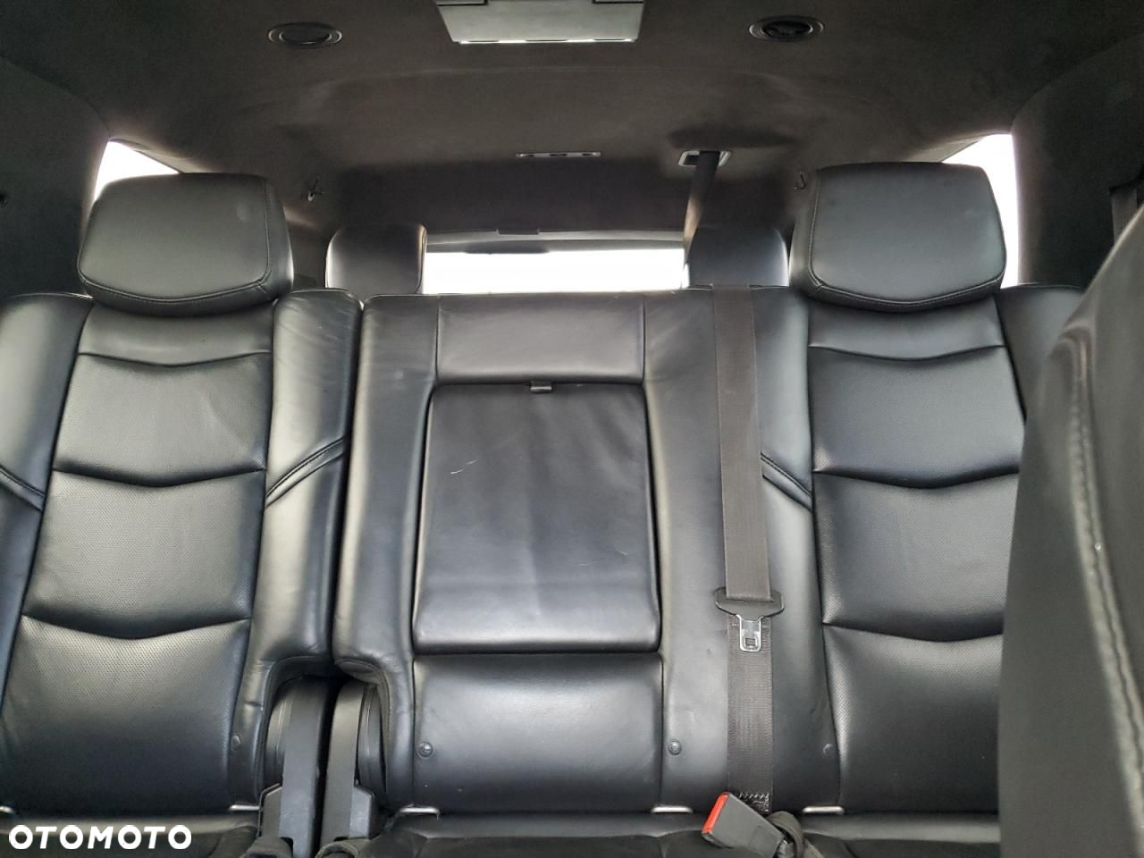 Cadillac Escalade - 9