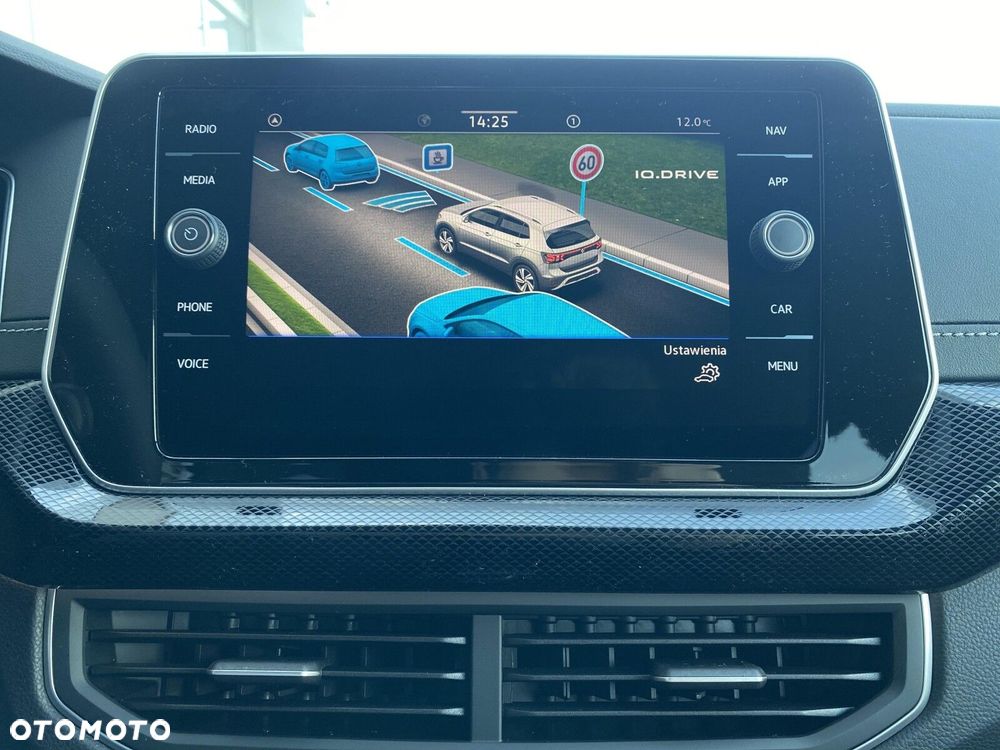 Volkswagen T-Cross - 36