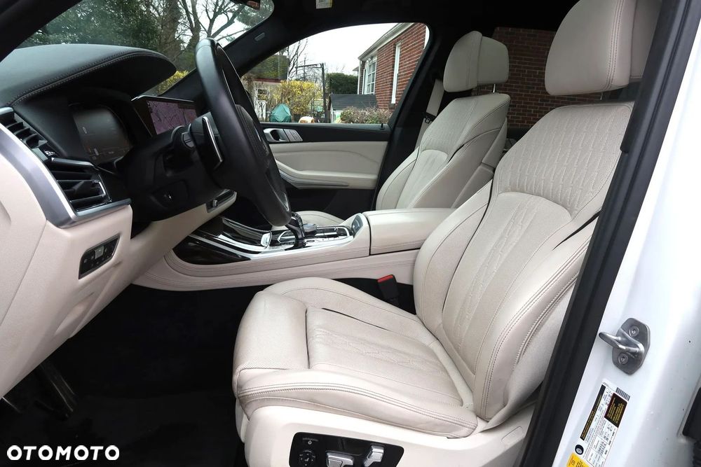 BMW X7 xDrive40i - 16