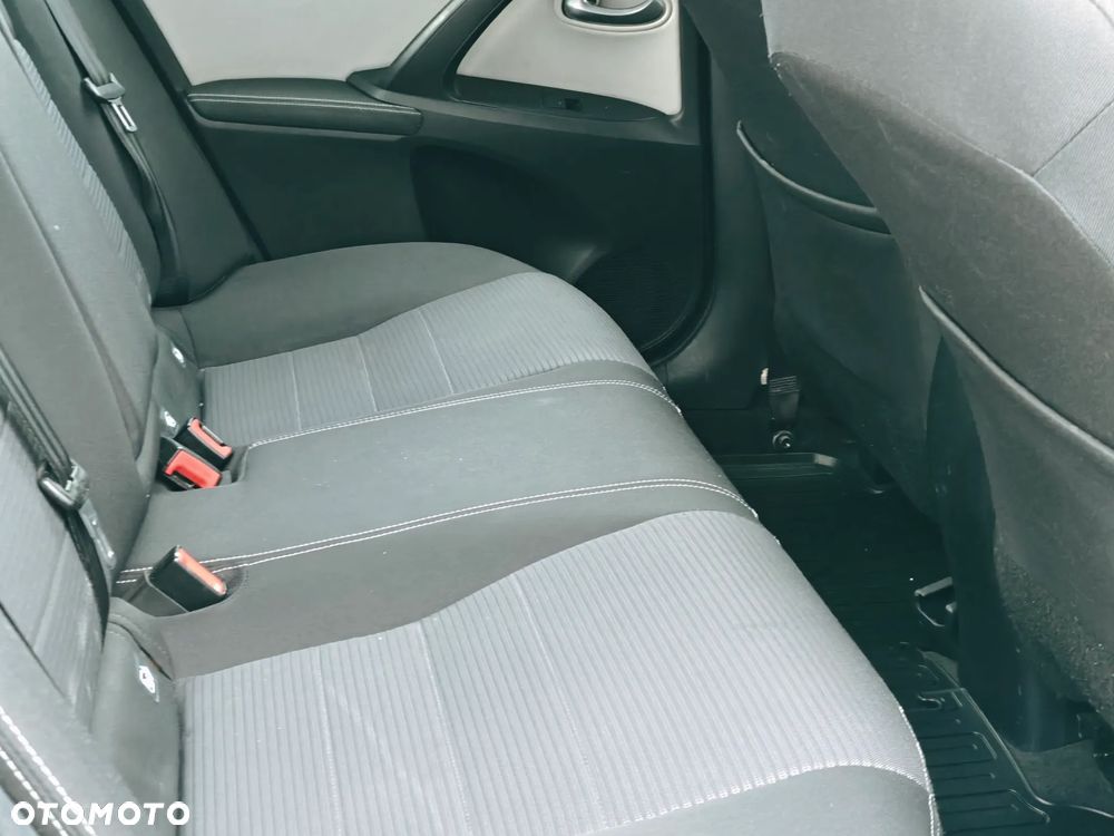 Toyota Avensis 2.0 D-4D Active Business - 23