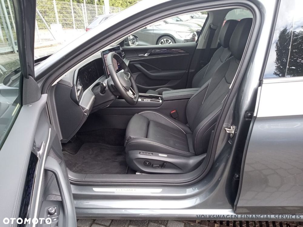 Volkswagen Passat 2.0 TDI SCR 4Mot Elegance DSG - 5