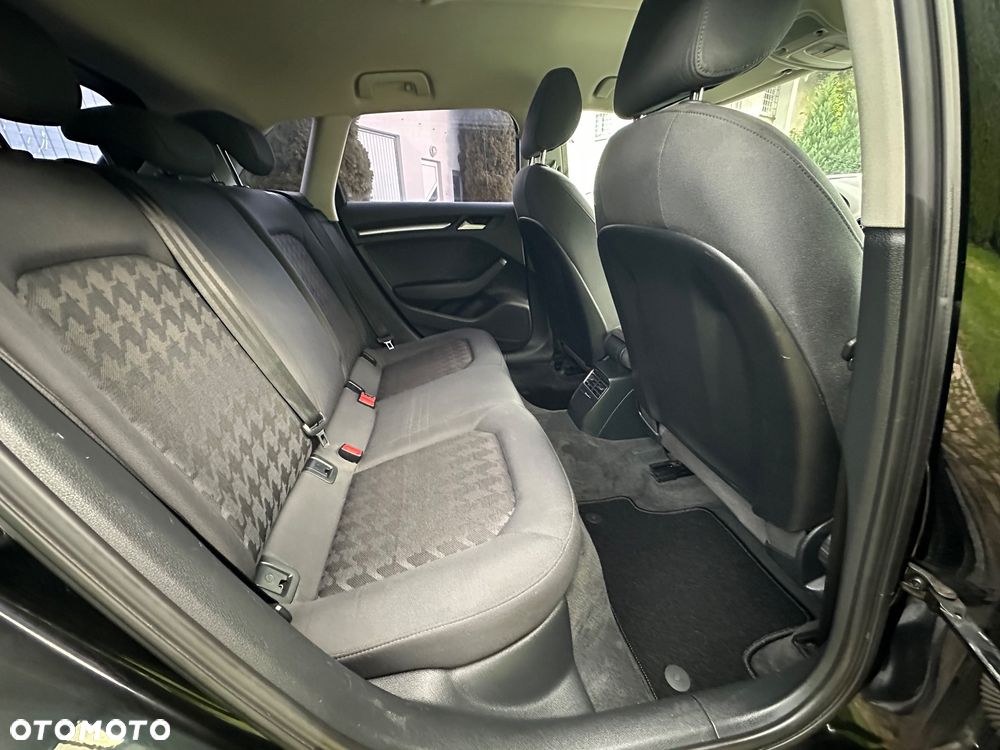 Audi A3 Sportback 1.6 TDI ultra Attraction - 14