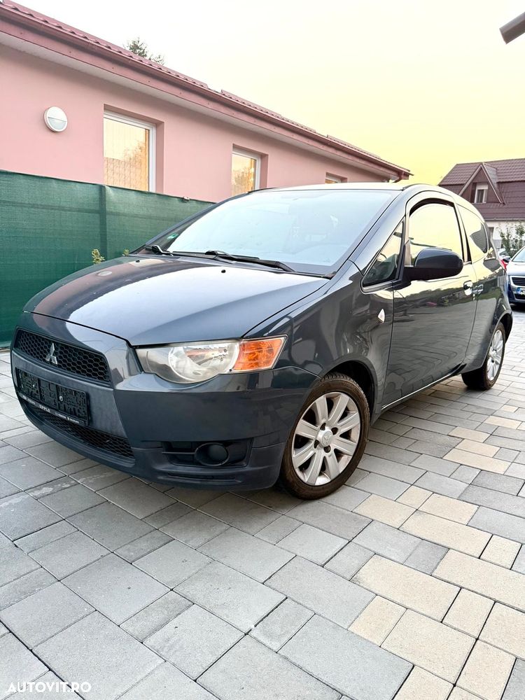 Mitsubishi Colt - 2