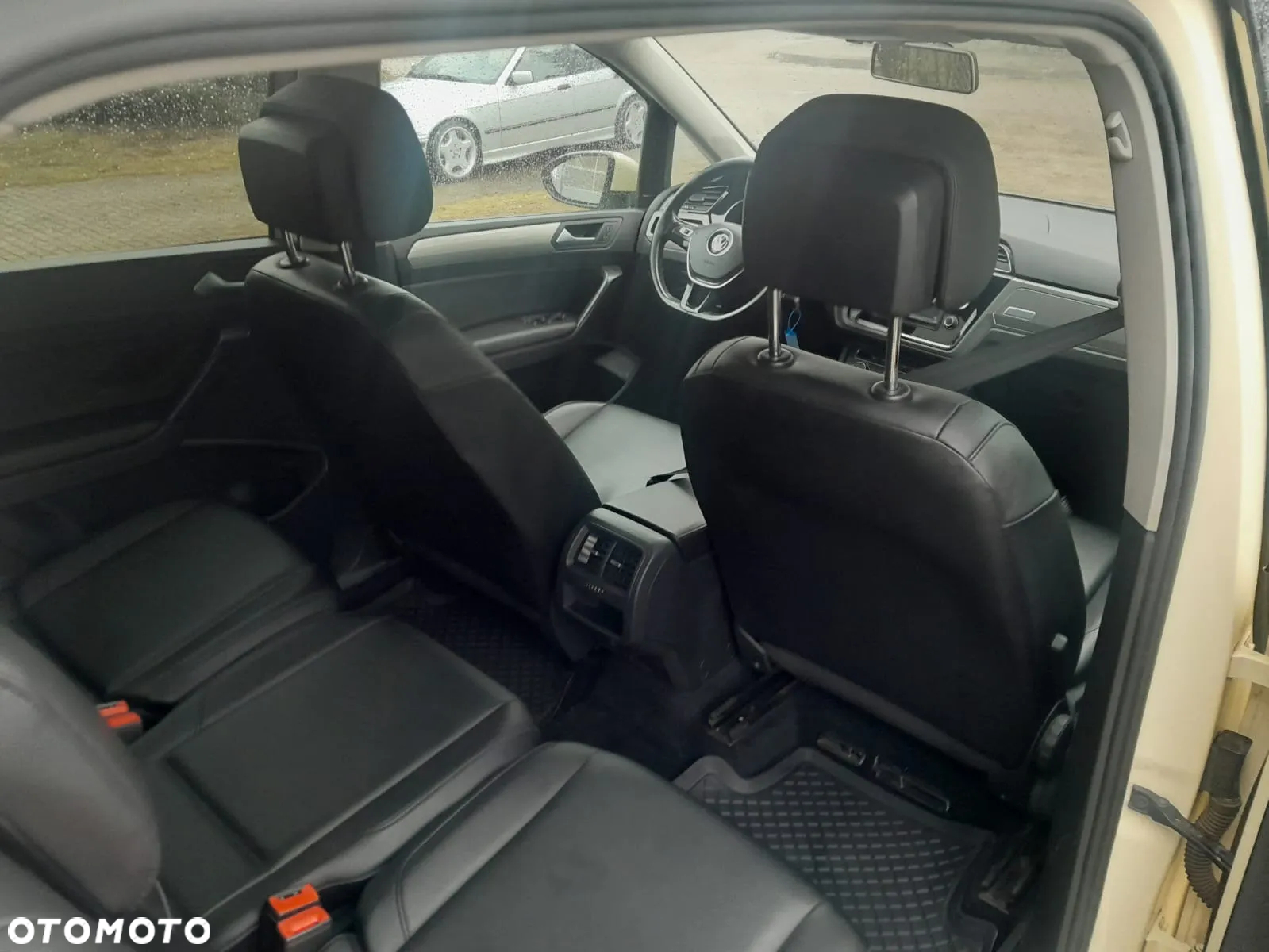 Volkswagen Touran - 15