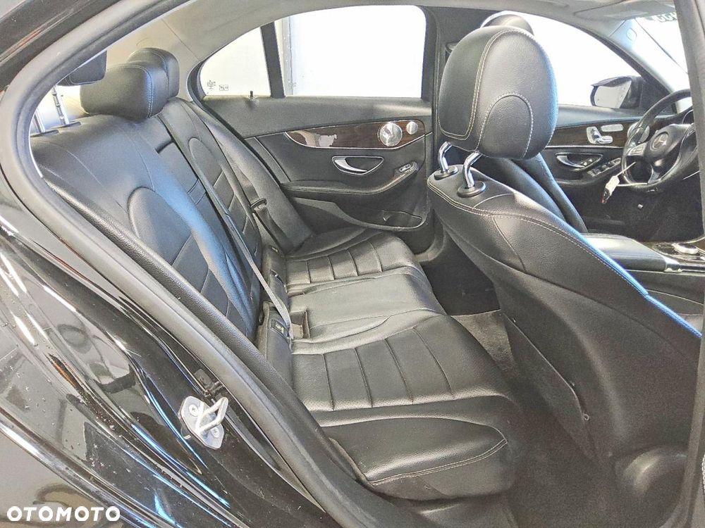 Mercedes-Benz Klasa C 300 9G-TRONIC Exclusive - 9