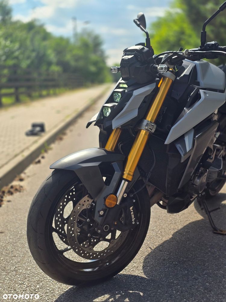 Suzuki GSX 1000 - 10