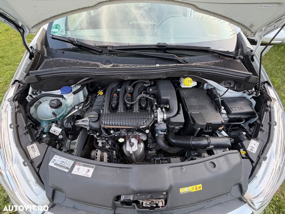 Peugeot 208 PureTech 82 Start & Stop Allure - 23