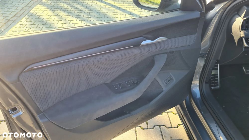 Skoda Superb 2.0 TDI SCR 4x4 Sportline DSG - 8