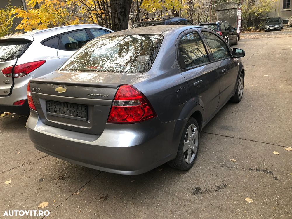 Dezmembrez Chevrolet Aveo gri argintiu 1.4 benzina - 7