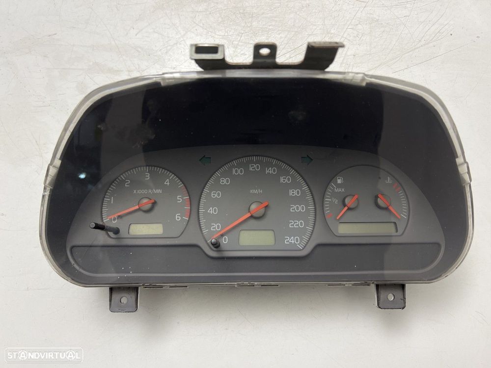 Painel de instrumentos VOLVO V40 (VW) 07.1995 - 06.2004 30889704D 30889704 / D - 1